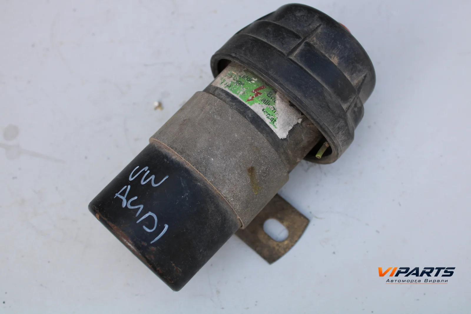 Бобина Audi 100 C4 OEM 0221122379
