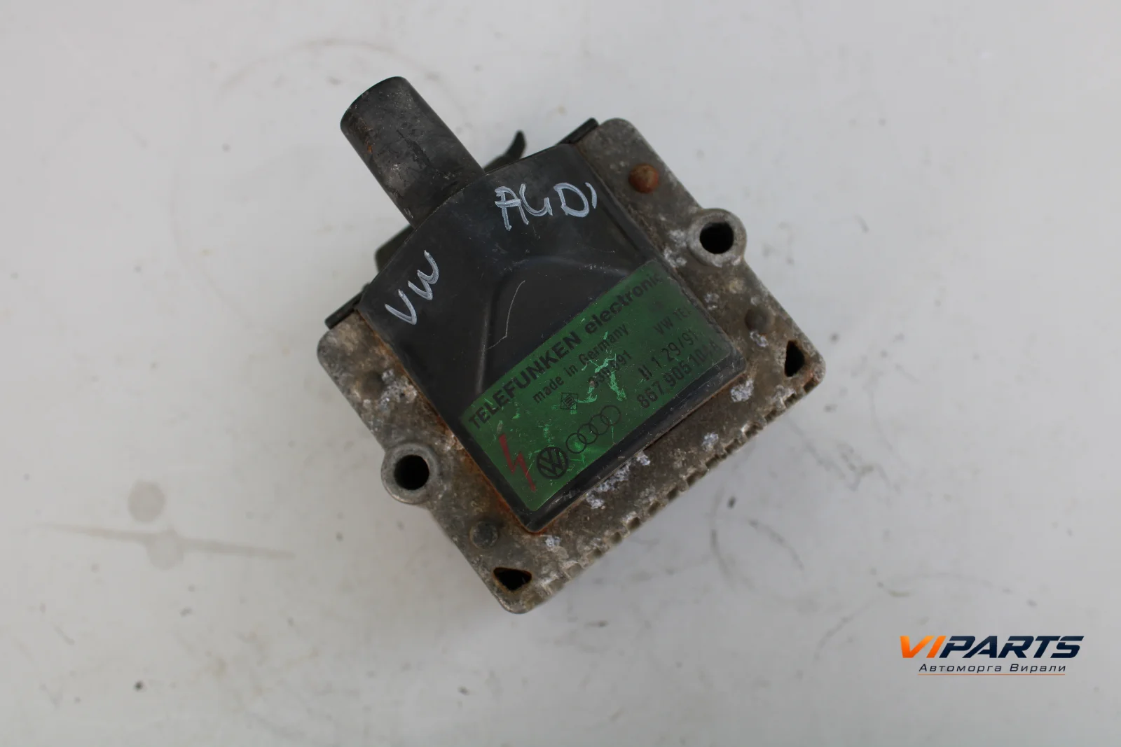 Бобина Volkswagen Passat B3 OEM 867905104A
