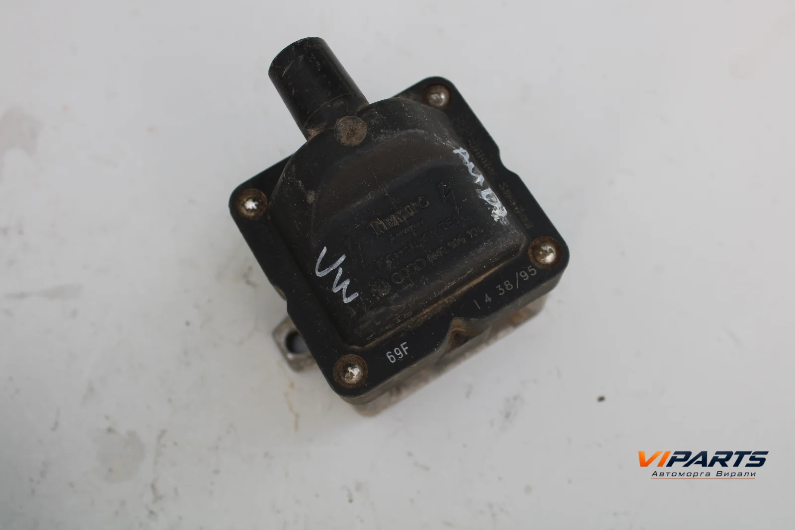 Бобина Volkswagen Vento 1H OEM 6N0905104
