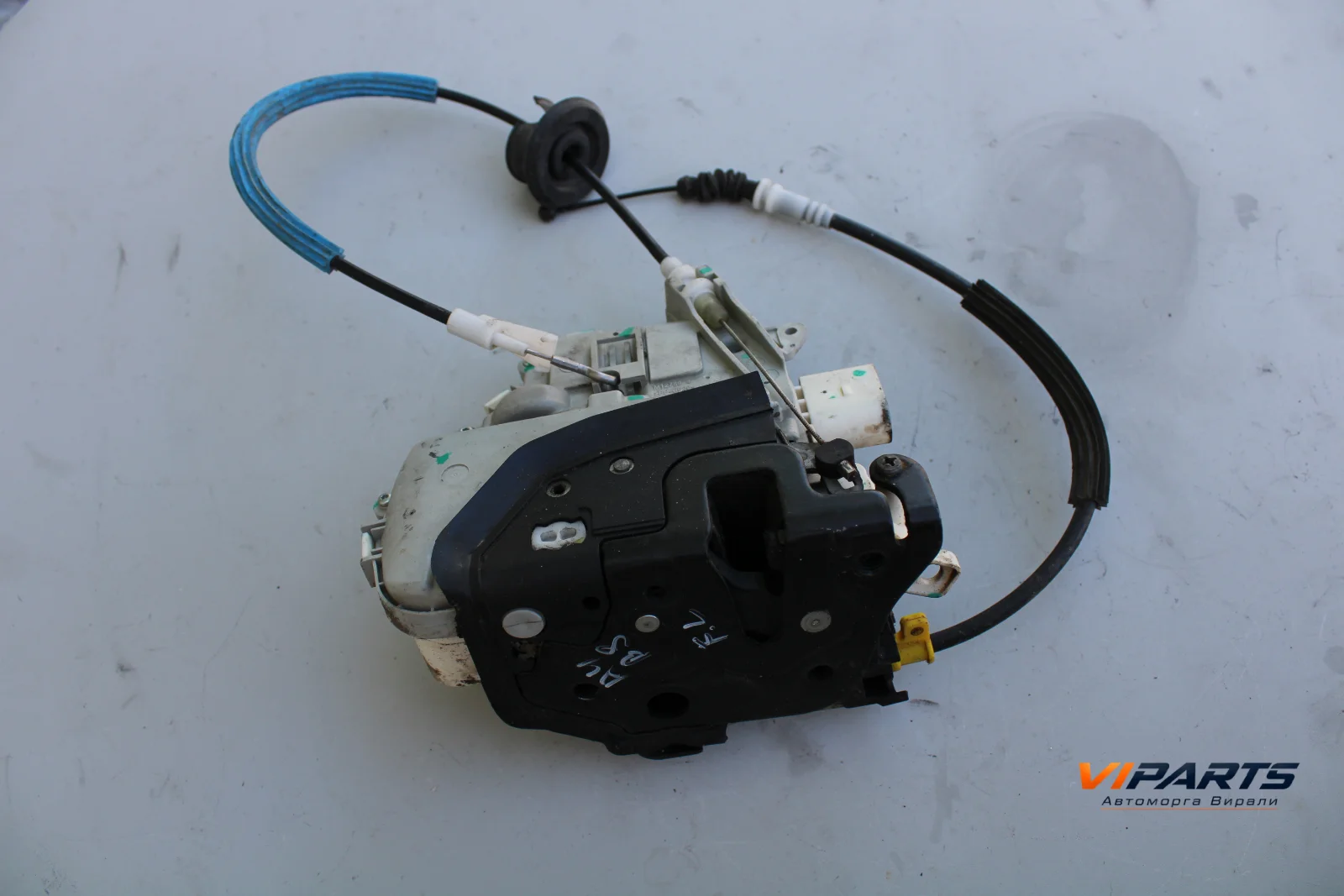 Брава врата Audi A4 B8 OEM 8J1837015A