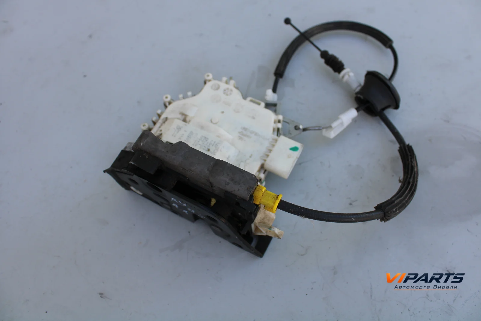 Брава врата Audi A4 B8 OEM 8K0839016C