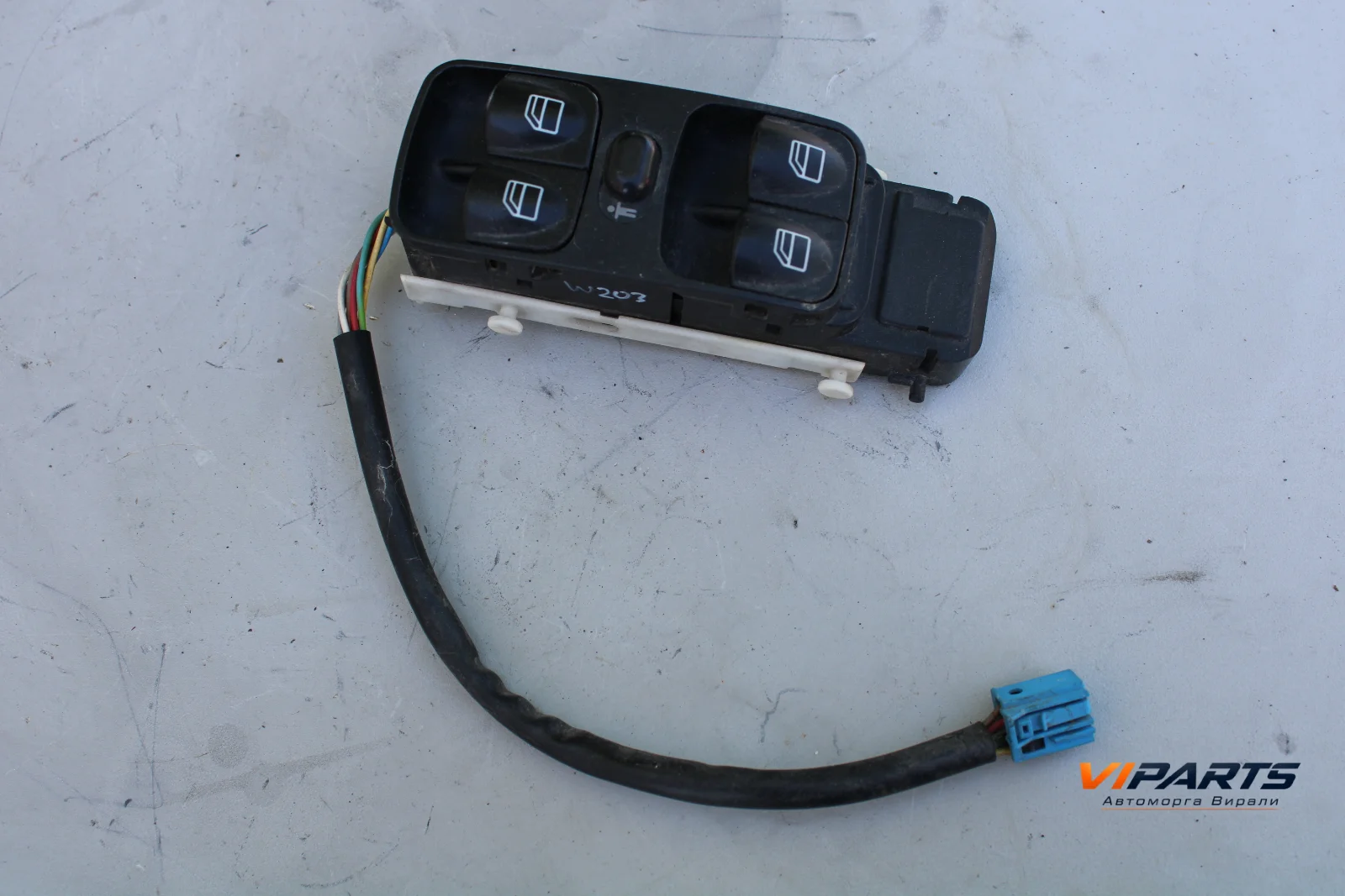 Бутони ел. стъкла Mercedes-Benz C-Class W203 OEM 2038200110