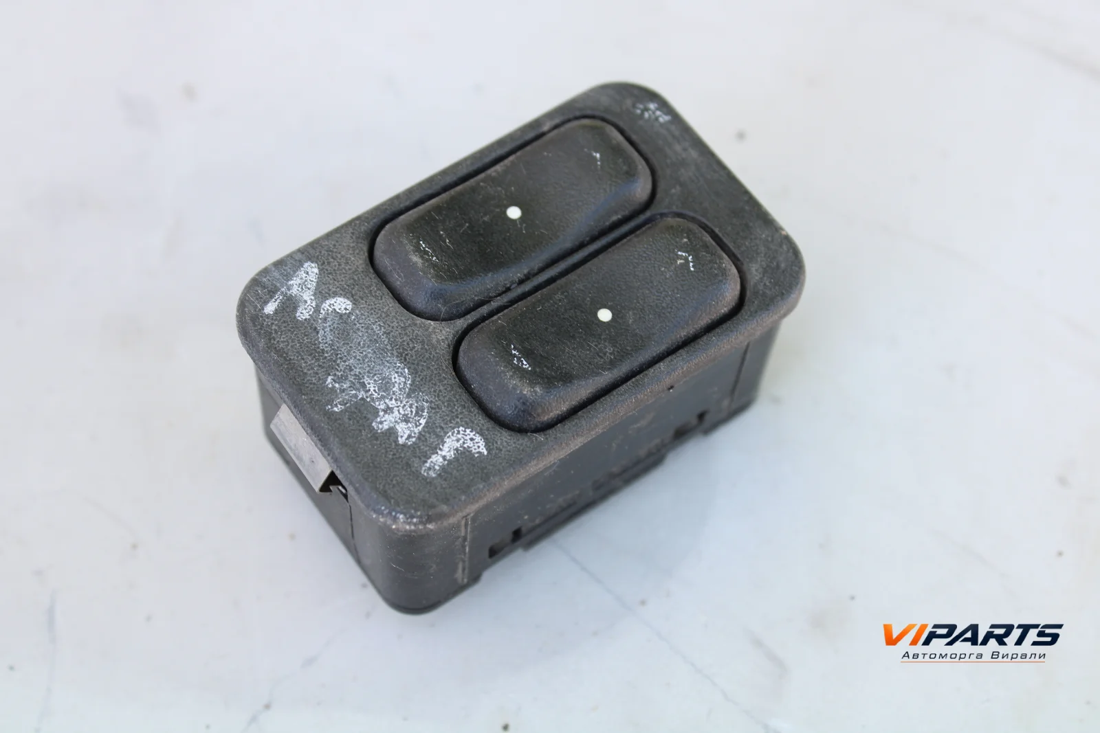 Бутони ел. стъкла Opel Astra G OEM 13363201