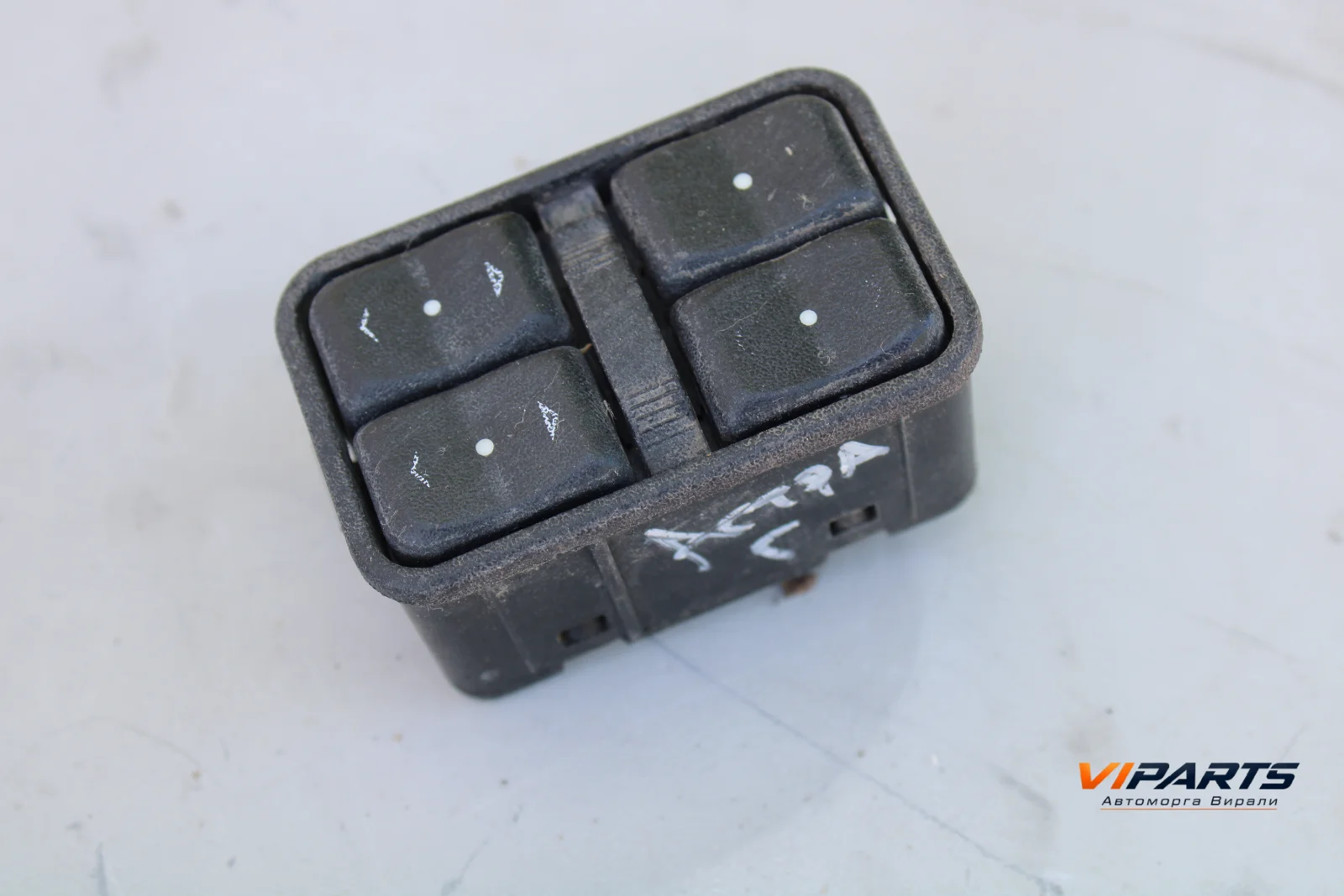 Бутони ел. стъкла Opel Astra G OEM 13363401