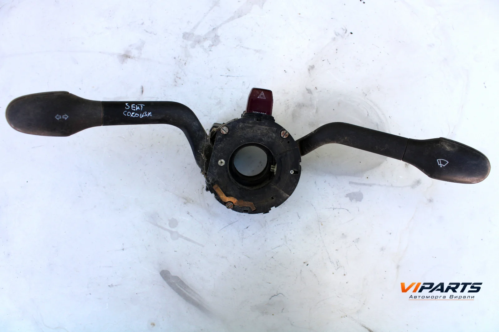 Лостчета светлини и чистачки SEAT Cordoba 6K OEM 6K6953503B