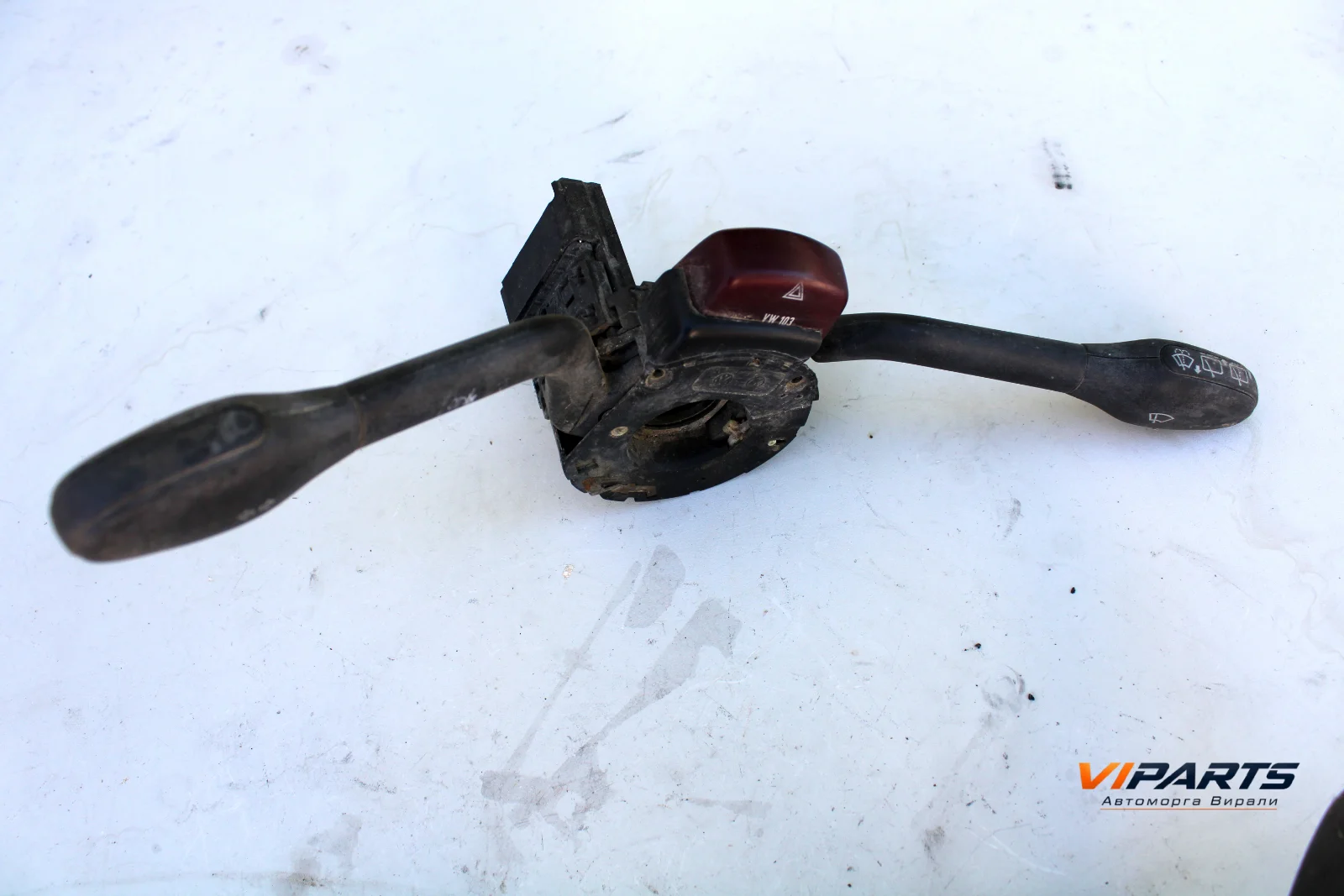 Лостчета светлини и чистачки Volkswagen Golf III OEM 1H6953503F