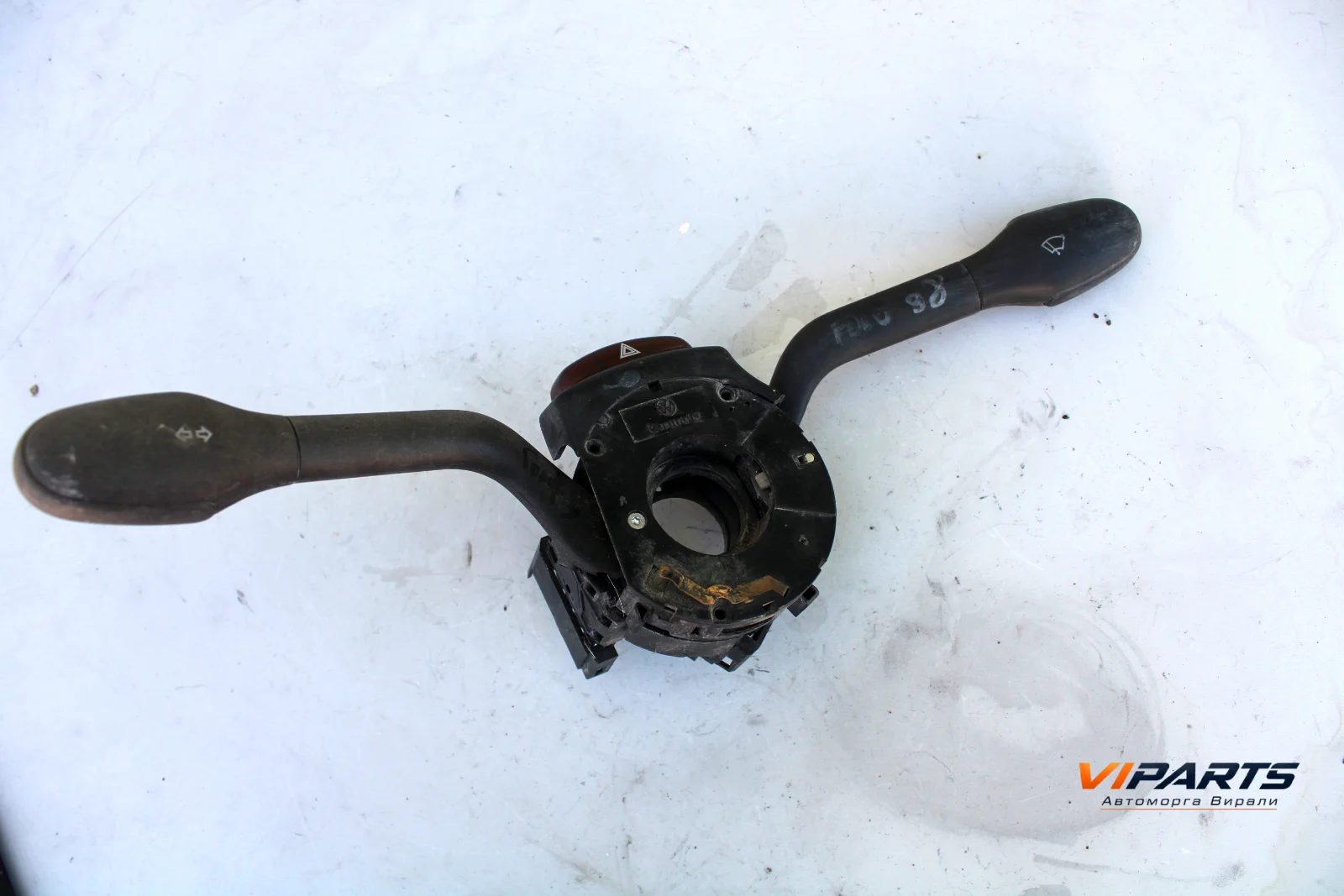 Лостчета светлини и чистачки Volkswagen Polo III OEM 6N0953503D